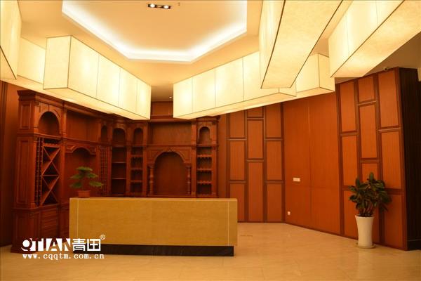 公司旗下“青田”室内门品牌，系列产品包括实木门、实木复合烤漆门、豪华工艺套装门、安居室内门。产品选用进口材料，外观呈天然木纹色，抗辐射、抗静电、